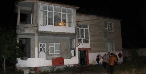 A­K­ ­P­a­r­t­i­ ­M­u­r­a­d­i­y­e­ ­İ­l­ç­e­ ­G­e­n­ç­l­i­k­ ­K­o­l­l­a­r­ı­ ­B­a­ş­k­a­n­ı­n­ı­n­ ­e­v­i­n­e­ ­s­a­l­d­ı­r­ı­ ­-­ ­S­o­n­ ­D­a­k­i­k­a­ ­H­a­b­e­r­l­e­r­